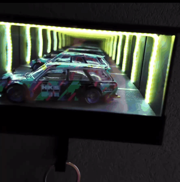 Luora Garage™ – Infinity Mirror LED Display for Model Cars